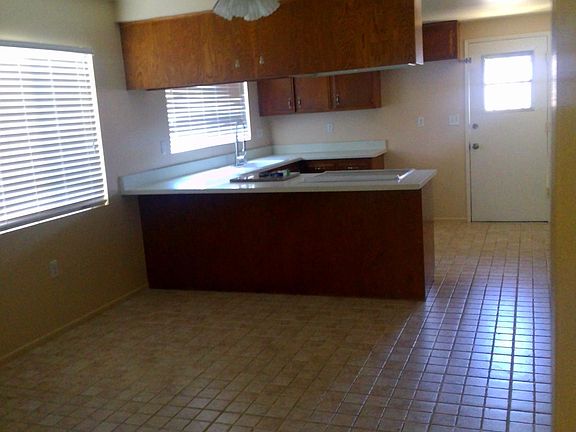 View of kitchen from dinnig area