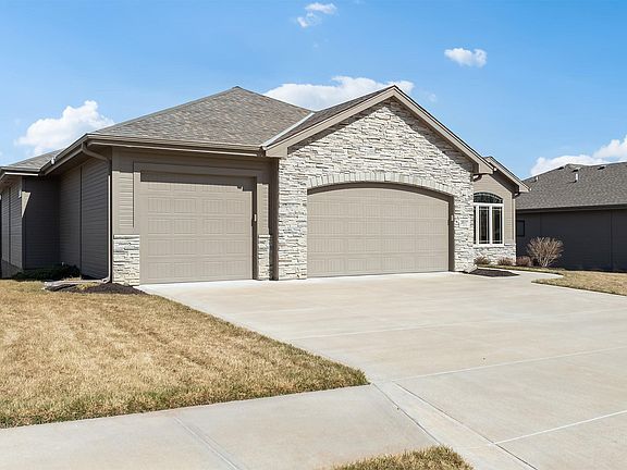 4th image of 2517 N 188th St