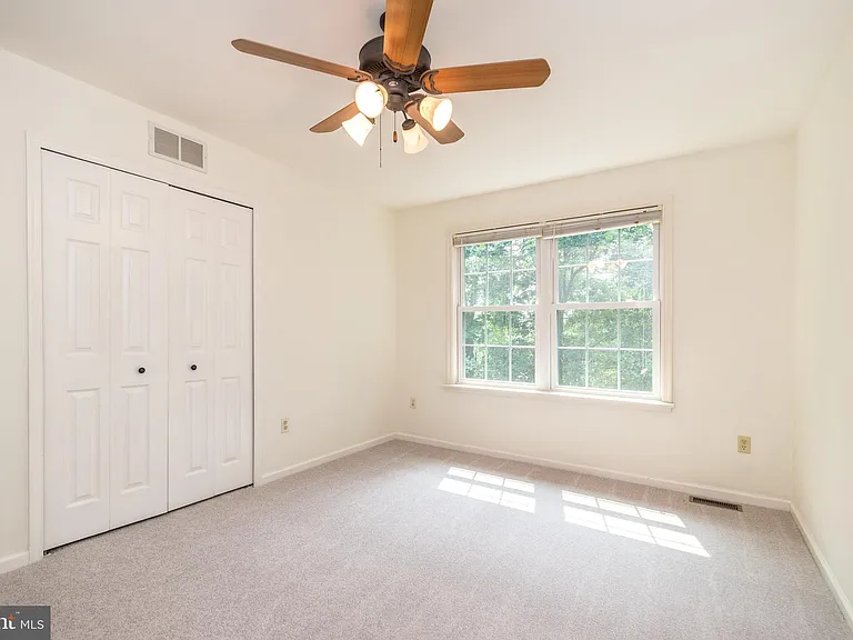 100 Live Oak Dr — Photo 35