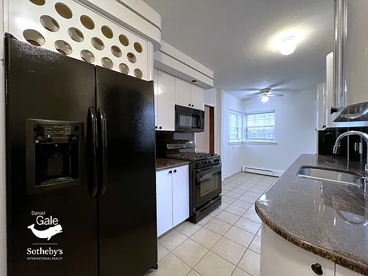 Rented by Daniel Gale Sotheby's International Realty | media 9