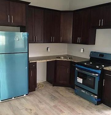 1st image of 2557D Pearsall Ave