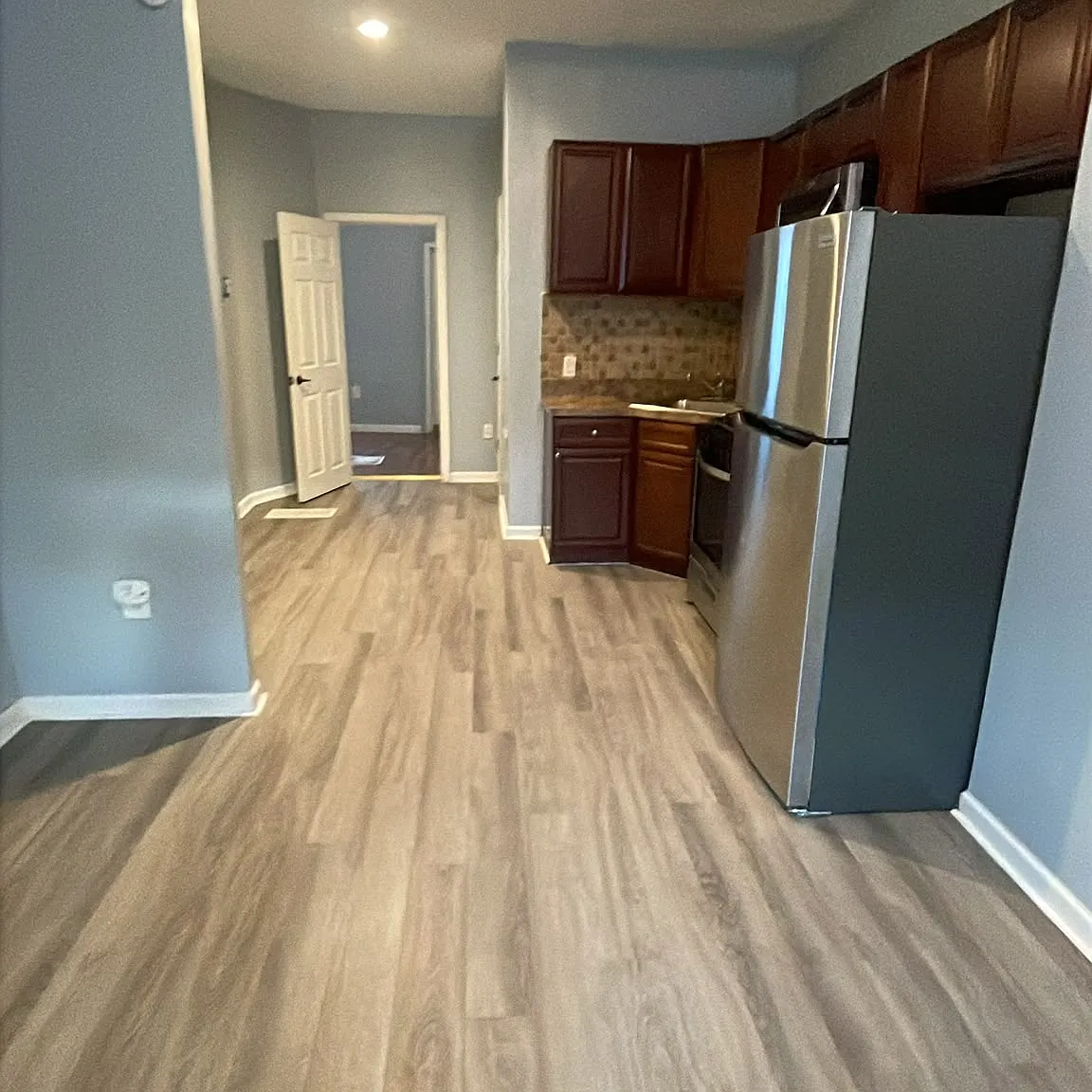 1 bed, 1000 sqft, $1,280 — Photo 2