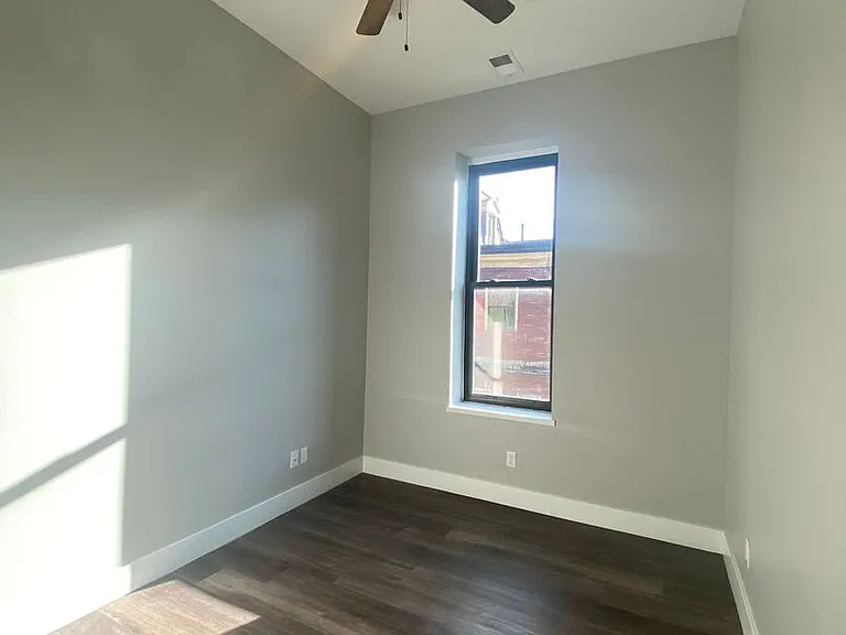 1222 Sheffield Street — Photo 9
