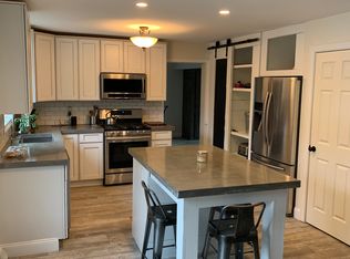 6327 84th St, Pleasant Prairie, WI 53158