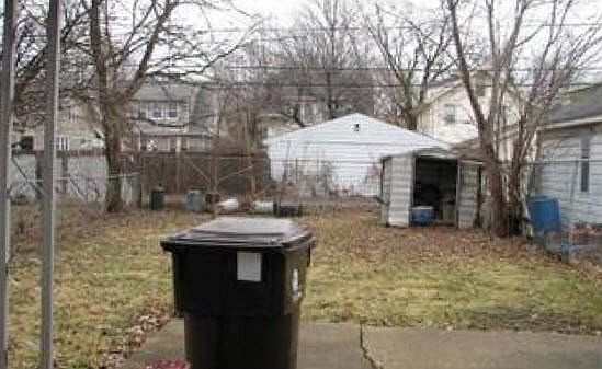 2nd image of 1116 N Underhill St
