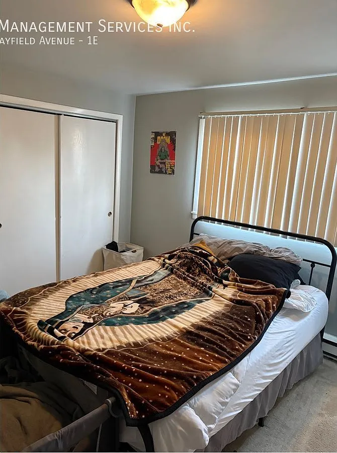 Beautiful 2 Bedroom 1 Bathroom in Oak Lawn — Photo 3