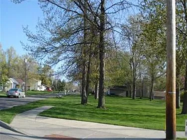 Idlewood Ave photo 1