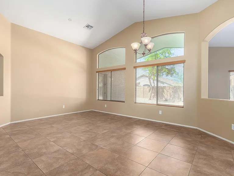 1238 W Dana Dr — Photo 10