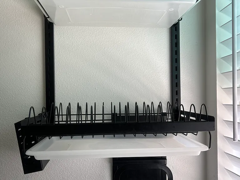 wall dish strainer