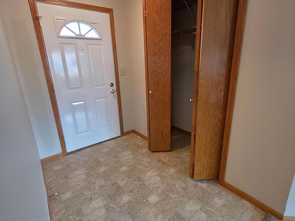 3rd image of 417 2nd St NW