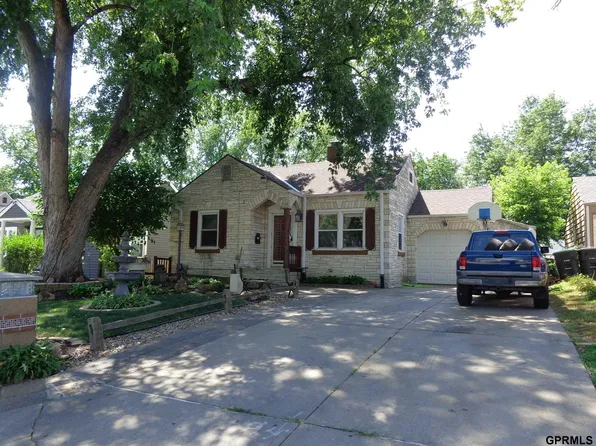 6026 S 35th St, Omaha, NE 68107