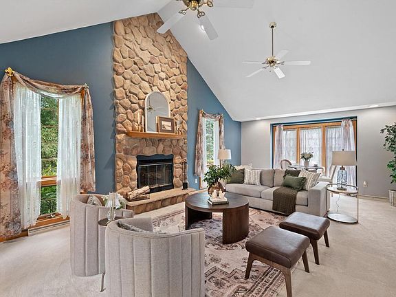 3rd image of W299N1828 Windridge COURT