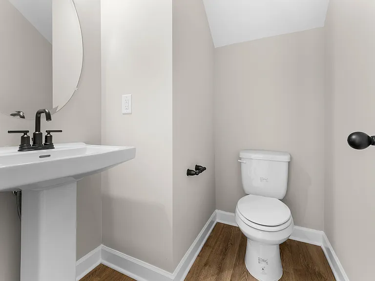 217 Holywell Dr — Photo 9