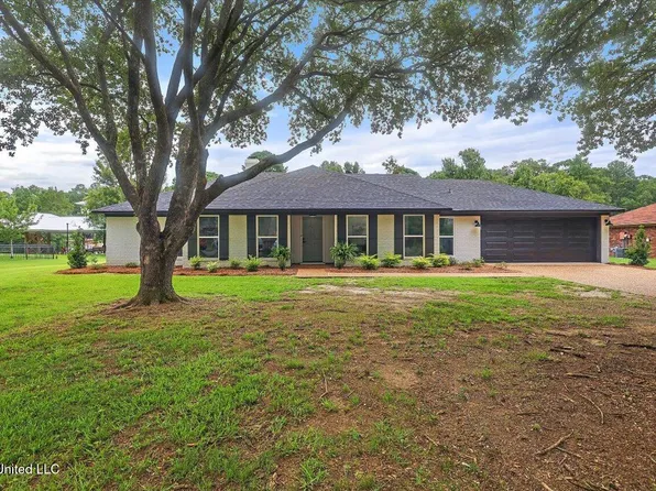 310 Lakeside Dr, Brandon, MS 39047