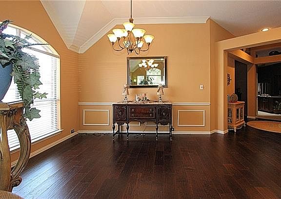 4th image of 1008 Laurel Oak Dr