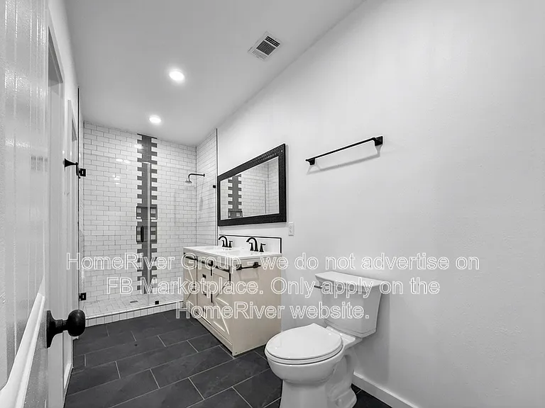 2041B Midlake Ln — Photo 4