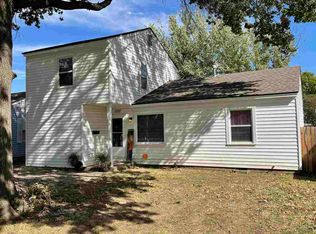 1037 N Ash St, Ponca City, OK 74601