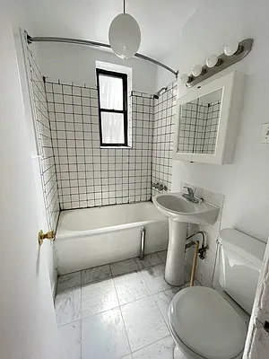 Rented by Lang Realty LLC | media 5