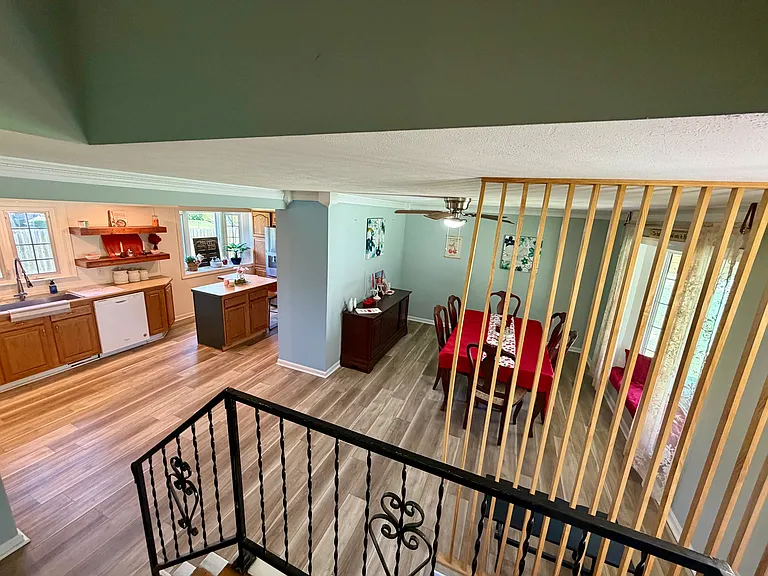 11004 Lehr Rd — Photo 23