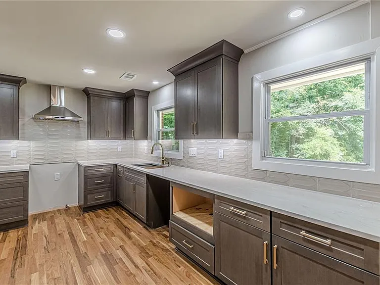 1624 Dodson Dr SW — Photo 24