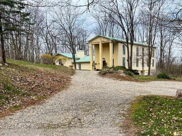 12130 Ernst Rd, Roanoke, IN 46783