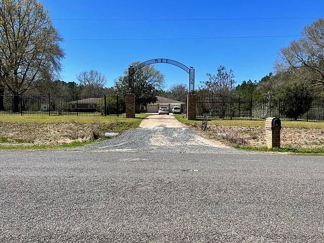 1st image of 1134 Highway 483