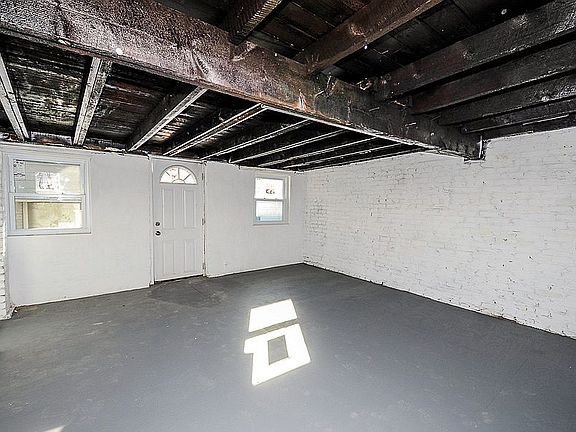 Garage / Carriage Upper Room