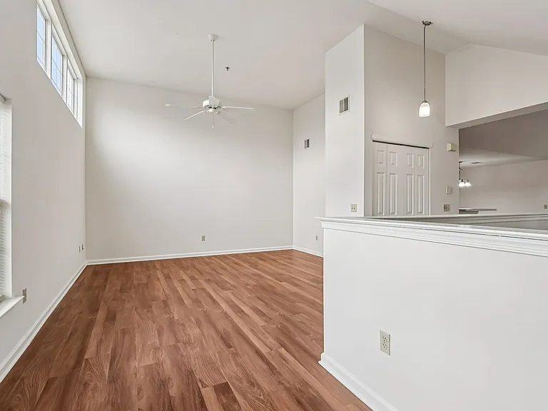 Autumn Park Apartments — Photo 57