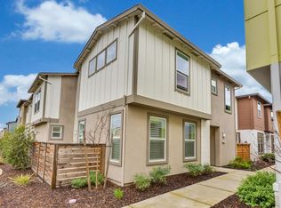 9962 Del Surf Ln, Elk Grove, CA 95757
