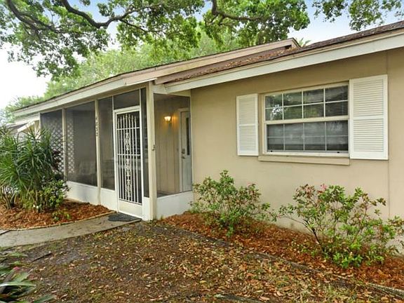 3rd image of 4832 Montevista Dr