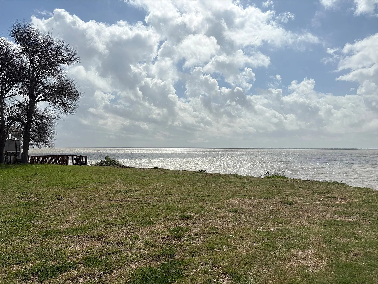 3 bed, 2.0 bath, 1032 sqft, $1,425 — Photo 3