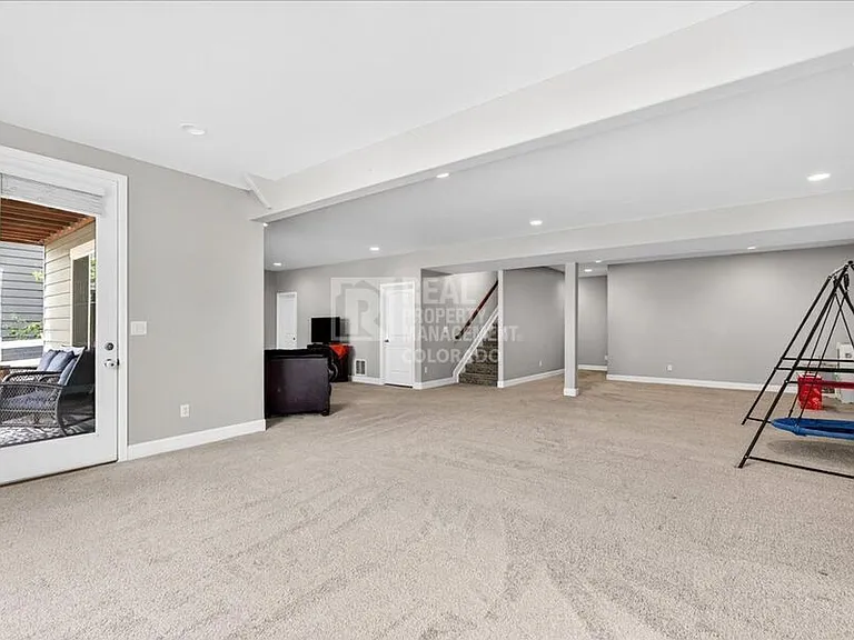 5176 Ditmars Trl — Photo 38
