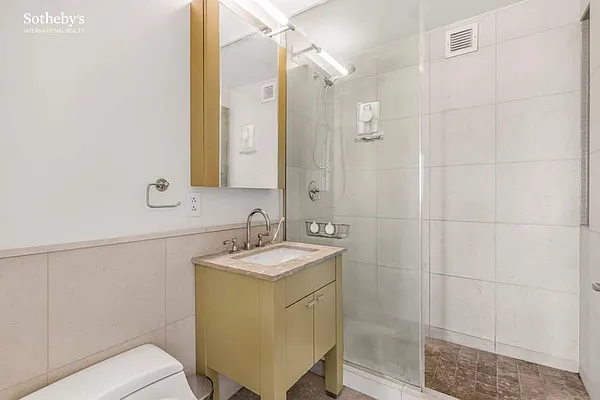 Rented by Sotheby's International Realty | media 14