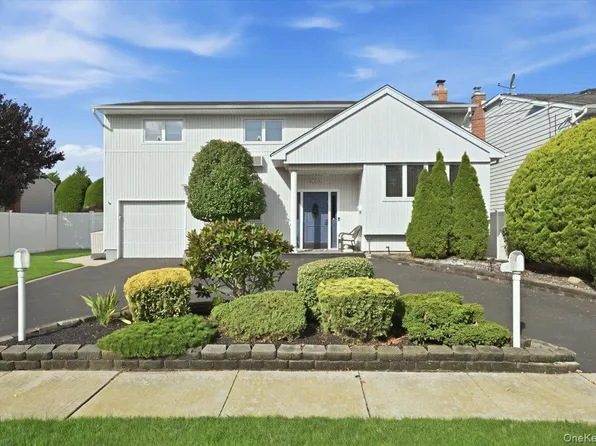 2872 Bayview Avenue, Wantagh, NY 11793