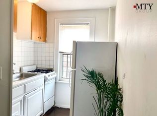 20-52 32nd St #2RR, Astoria, NY 11105