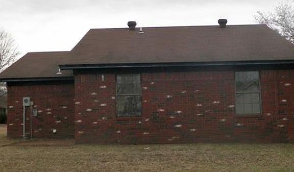 4th image of 1103 N University Dr