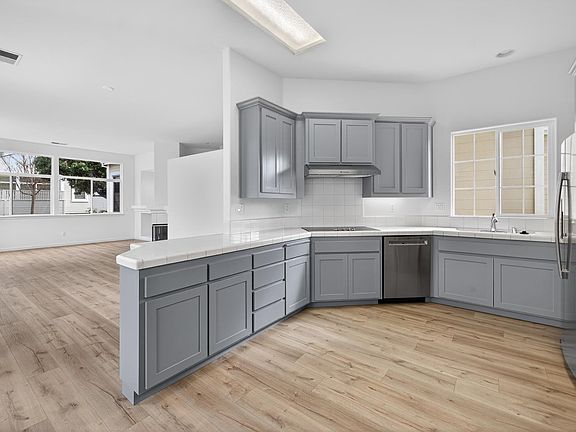 5th image of 6539 Pine Valley Drive