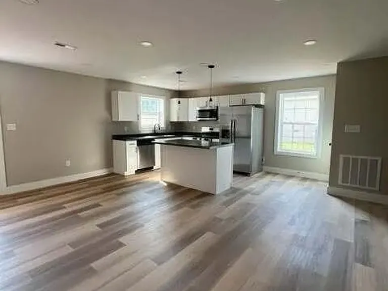 1206 Virginia Ave — Photo 5