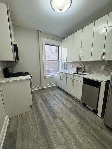 Hudson Ave Photo 1