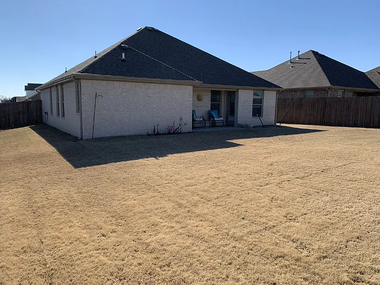 1100 Gardenia St — Photo 24