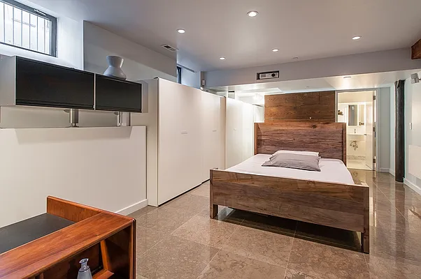 Sold by Corcoran | media 37