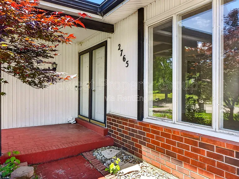 2765 Chelsea Dr — Photo 31