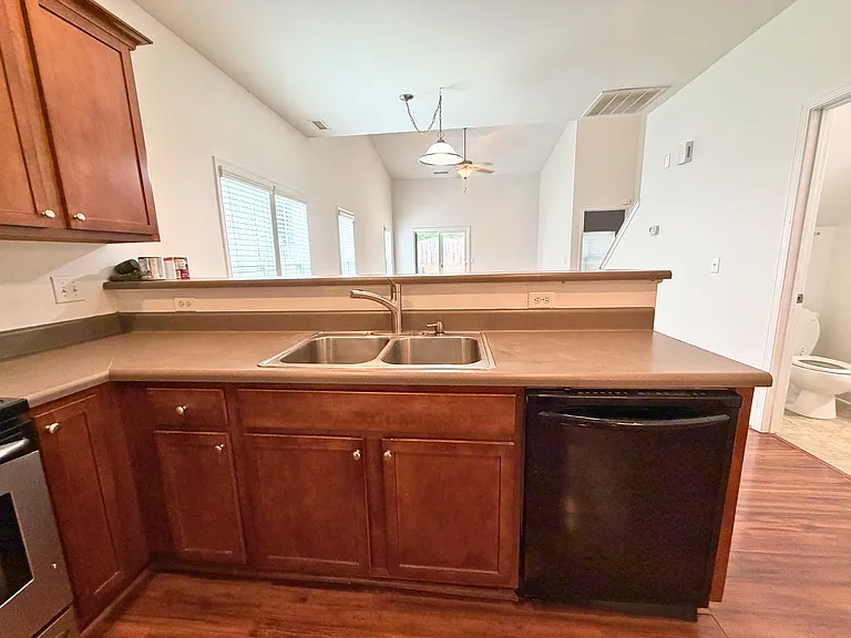 2541 Spring Oaks Way — Photo 17