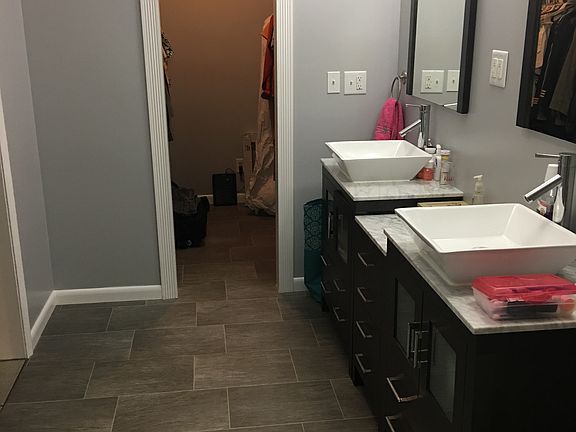 4th image of 1200 N Hayes St