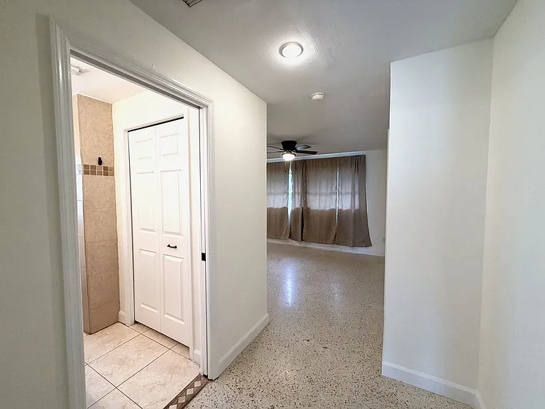 1637 S Mayfair Rd — Photo 13