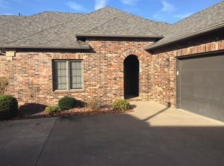 1750 W Bennett St #B, Springfield, MO 65807