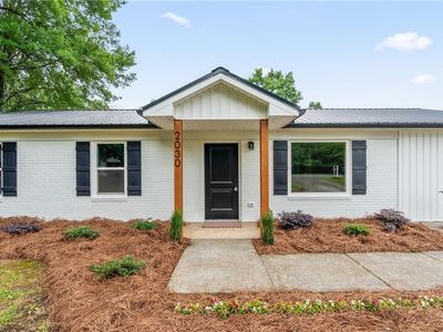2030 Glovenia Dr, Winston Salem, NC, 27127