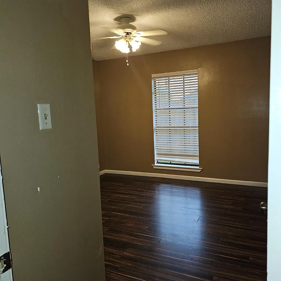 1013 A Talbot Avenue — Photo 4