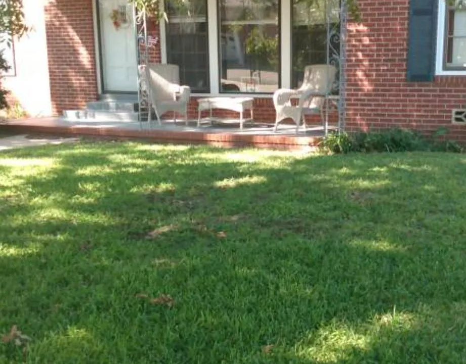 308 N Trinity St