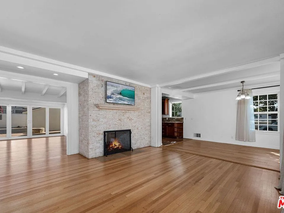 6322 W 78th Pl